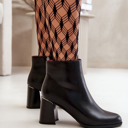 Heel boots Step in style