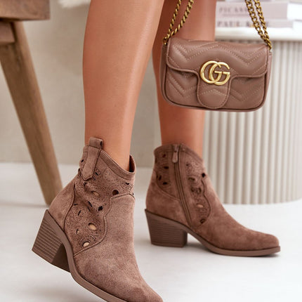 Heel boots Step in style
