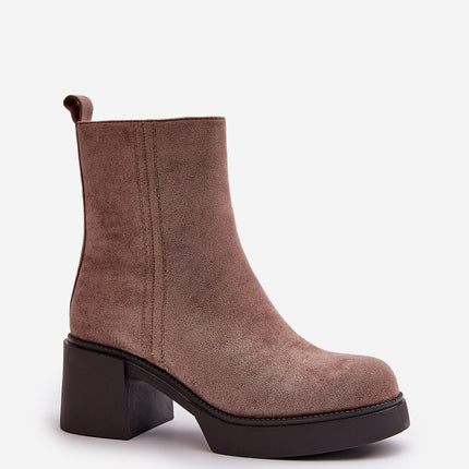 Heel boots Step in style