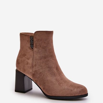 Heel boots Step in style