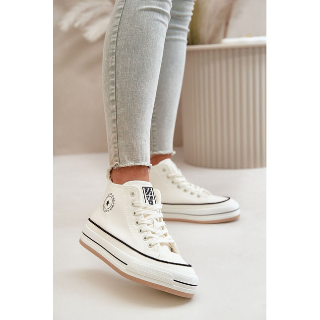 Sneakers Step in style