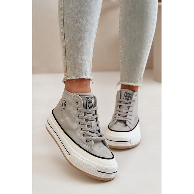Sneakers Step in style