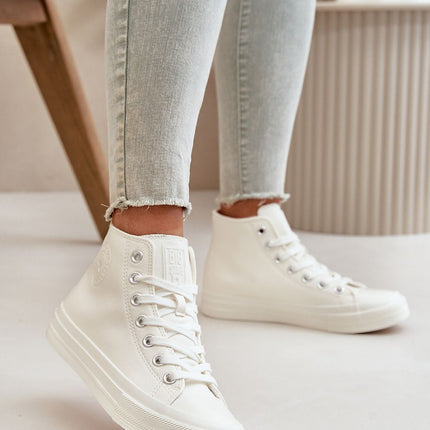 Sneakers Step in style