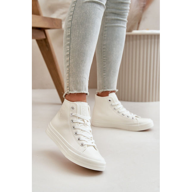 Sneakers Step in style
