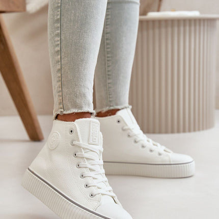 Sneakers Step in style