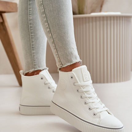 Sneakers Step in style