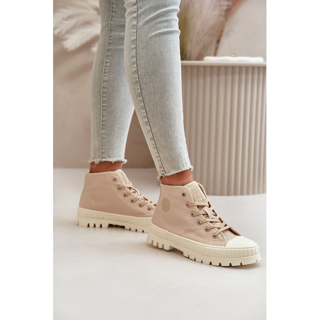 Sneakers Step in style
