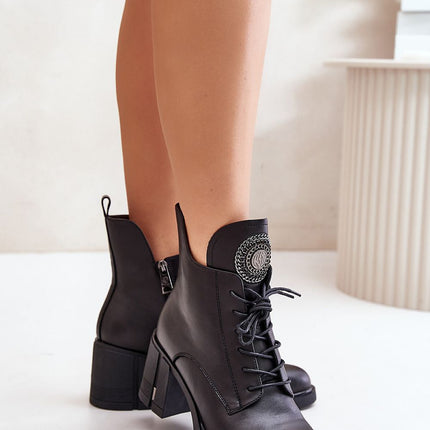 Heel boots Step in style