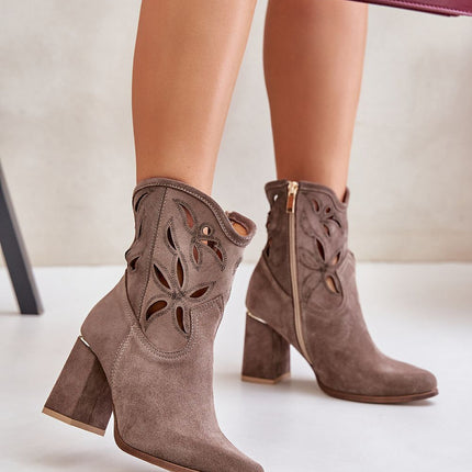 Heel boots Step in style