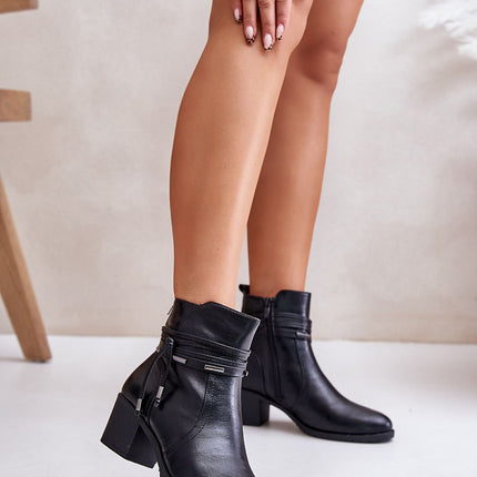 Heel boots Step in style