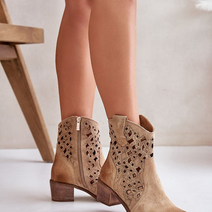 Heel boots Step in style