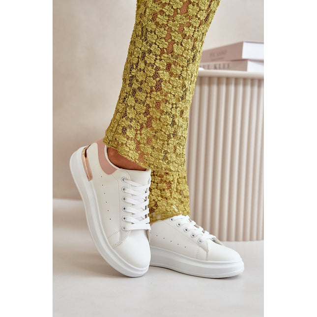 Sneakers Step in style