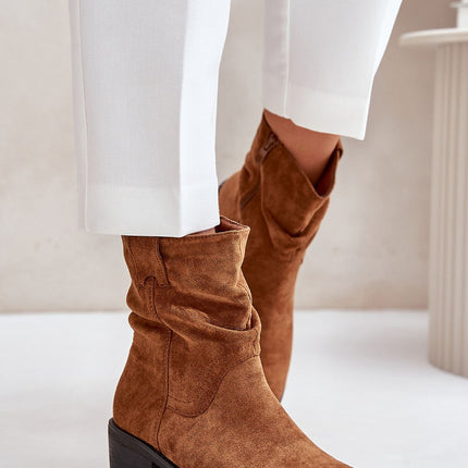Heel boots Step in style