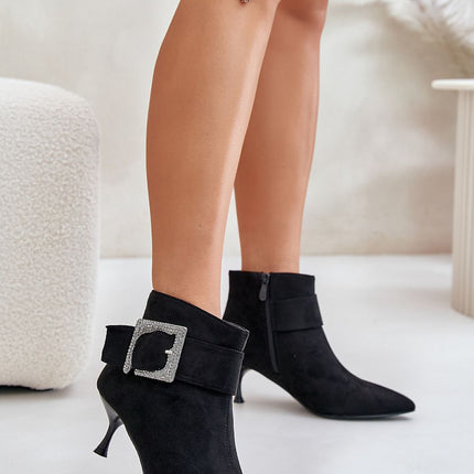 Heel boots Step in style