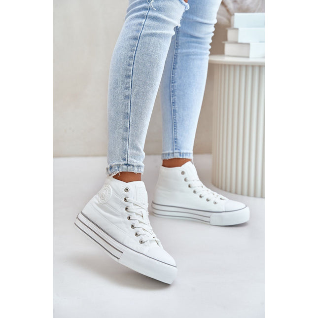 Sneakers Step in style