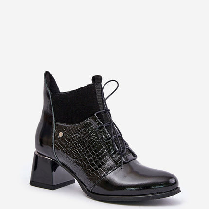 Heel boots Step in style
