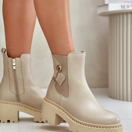 Heel boots Step in style