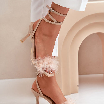 Heel sandals Step in style