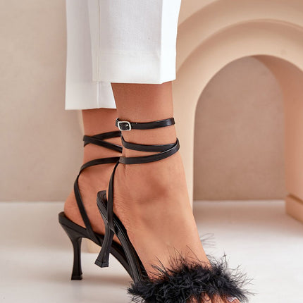 Heel sandals Step in style