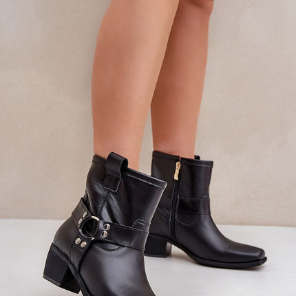 Heel boots Step in style