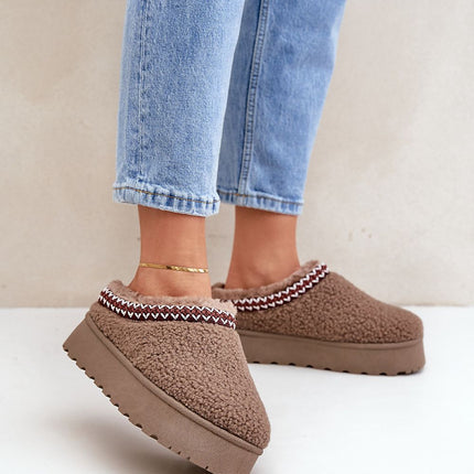 Slippers Step in style
