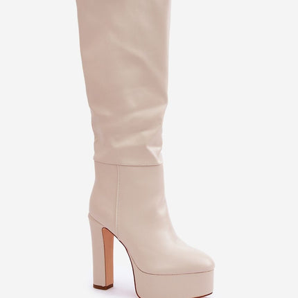 Heel boots Step in style