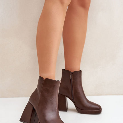 Heel boots Step in style