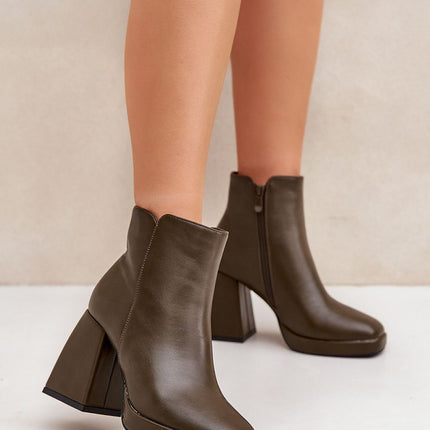 Heel boots Step in style