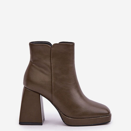 Heel boots Step in style