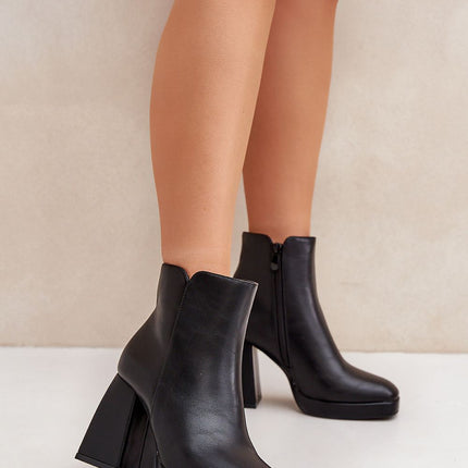Heel boots Step in style