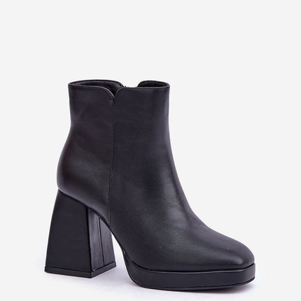 Heel boots Step in style