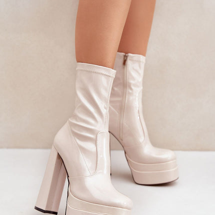 Heel boots Step in style