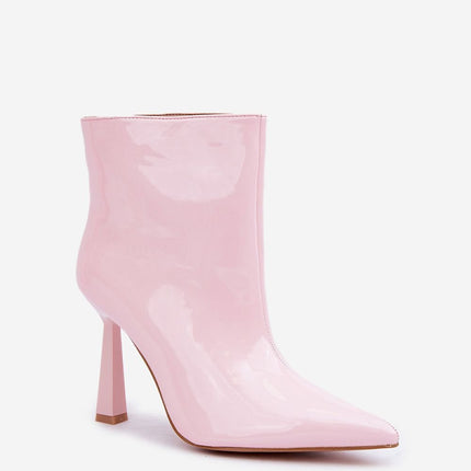 Heel boots Step in style