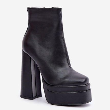 Heel boots Step in style
