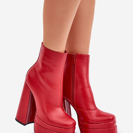 Heel boots Step in style