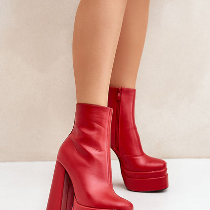 Heel boots Step in style