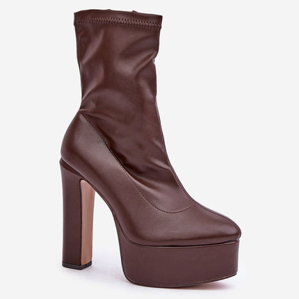 Heel boots Step in style