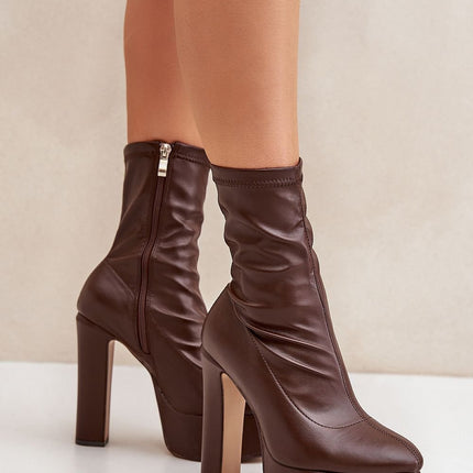 Heel boots Step in style