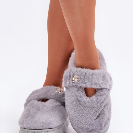 Slippers Step in style