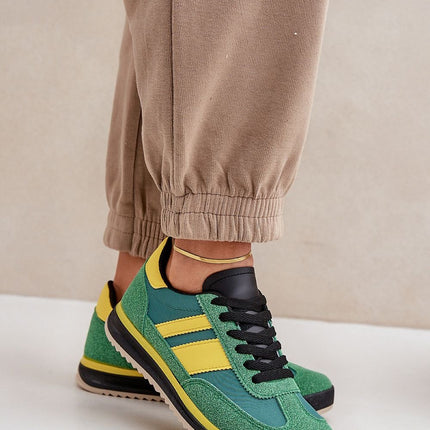 Sneakers Step in style