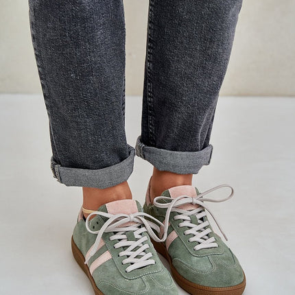  Sport Shoes model 208537 Step in style 