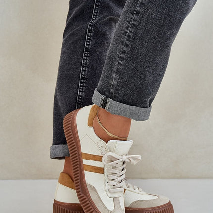  Sport Shoes model 208542 Step in style 