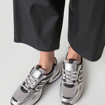  Sport Shoes model 210209 Inello 