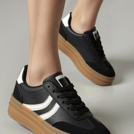  Sport Shoes model 210217 Inello 