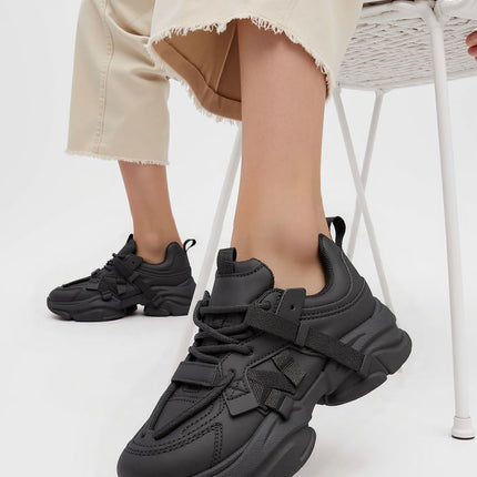  Sport Shoes model 210225 Inello 