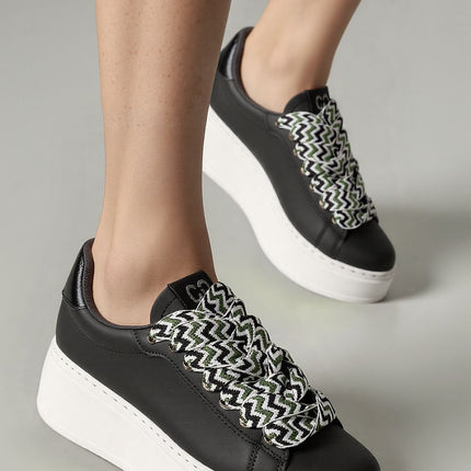  Sport Shoes model 210227 Inello 