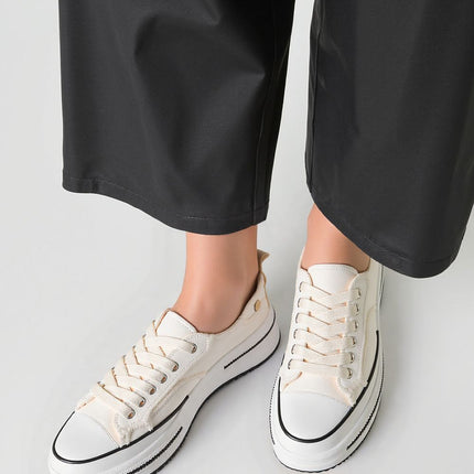  Sport Shoes model 210236 Inello 
