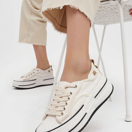  Sport Shoes model 210236 Inello 