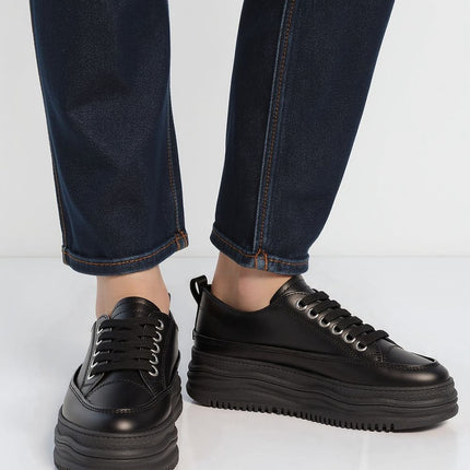 Sport Shoes model 210270 Inello 
