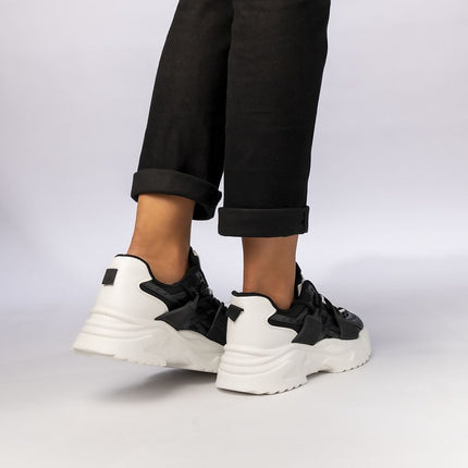  Sport Shoes model 210378 Inello 